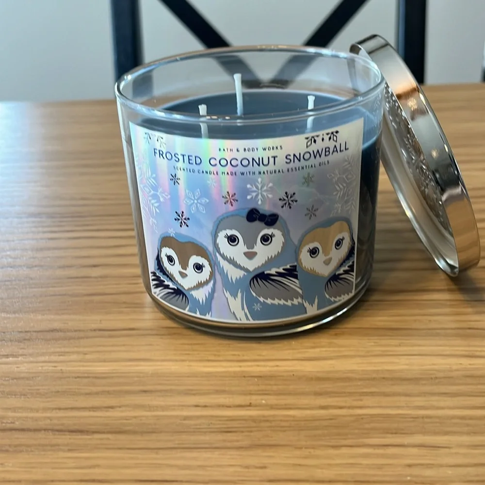 Bath & Body Works 3 Wick Candle. Frosted Coconut Snowball.